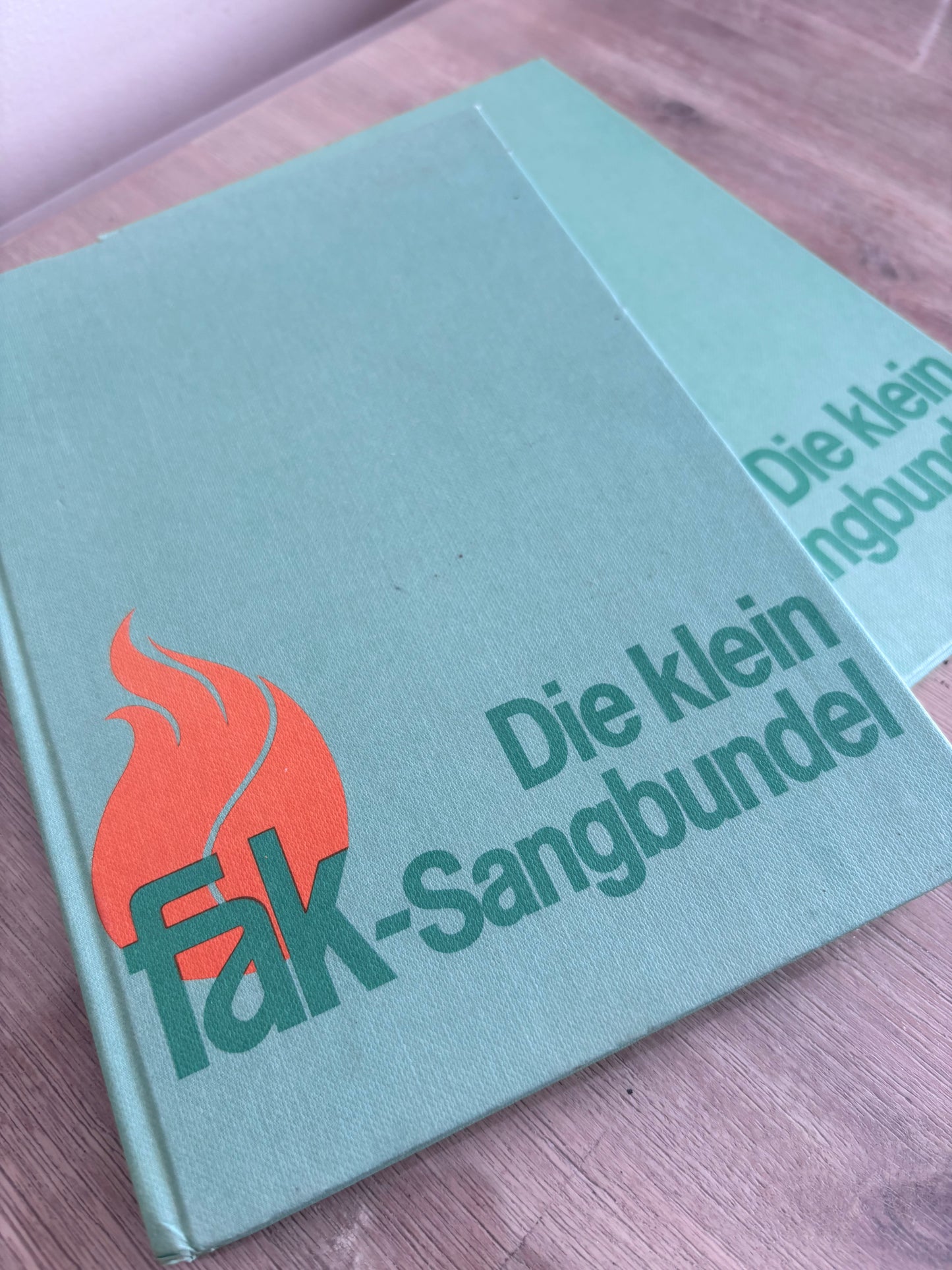 Die klein FAK-sangbundel